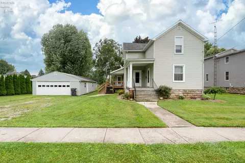 2119 Lake St, Fremont, OH 43420