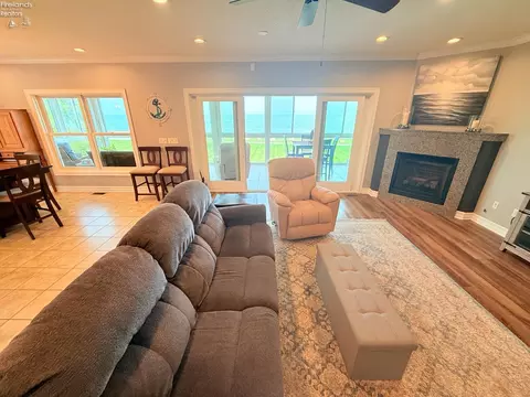 812 E Main St #2D, Marblehead, OH 43440 photo 41
