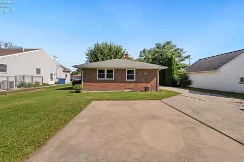 309 E Main St, Oak Harbor, OH 43449 photo 21