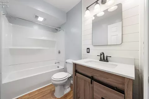 309 E Main St, Oak Harbor, OH 43449 photo 11