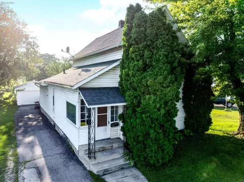 818 N Front St, Fremont, OH 43420