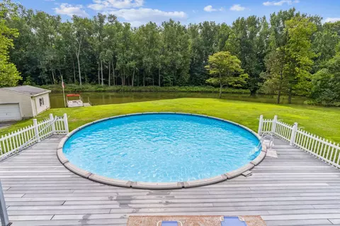 Exterior - 588 Lake Shore Dr, Willard, OH 44890 photo 5 of 14
