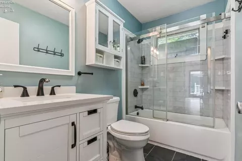 Bath - 588 Lake Shore Dr, Willard, OH 44890 photo 1 of 5