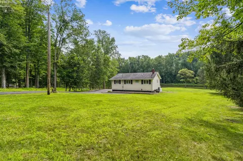 Exterior - 588 Lake Shore Dr, Willard, OH 44890 photo 3 of 14