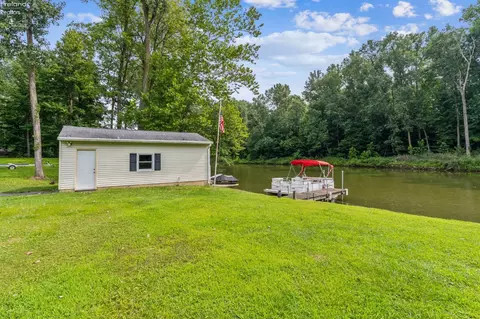 Exterior - 588 Lake Shore Dr, Willard, OH 44890 photo 9 of 14