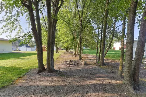Exterior - 741 May St, Clyde, OH 43410 photo 6 of 6