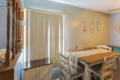Dining - 741 May St, Clyde, OH 43410 photo 1 of 2