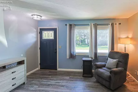 Entry Way - 741 May St, Clyde, OH 43410 photo 1 of 4