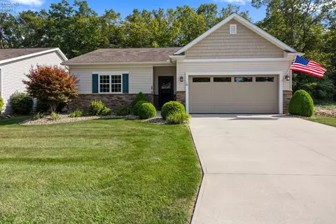 313 Lighthouse Oval, Marblehead, OH 43440 photo 2