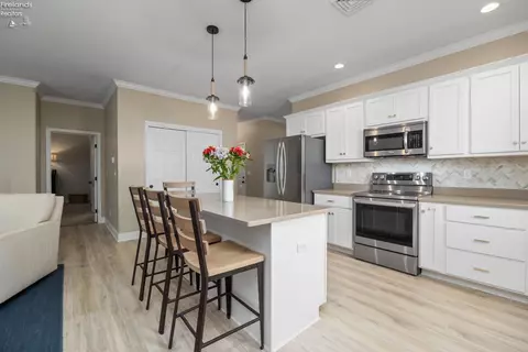 313 Lighthouse Oval, Marblehead, OH 43440 photo 11