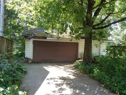 127 Central Ave, Willard, OH 44890 photo 4