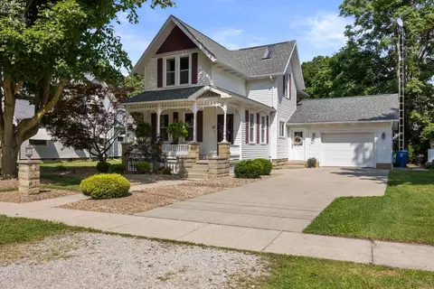12 Fulton St, Monroeville, OH 44847