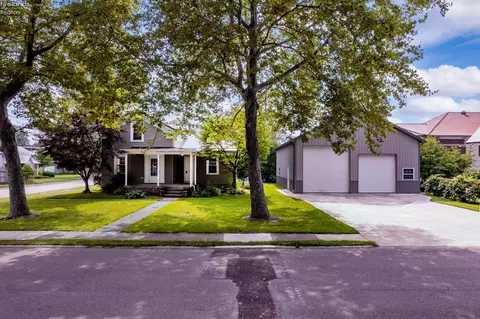43 Center, Milan, OH 44846