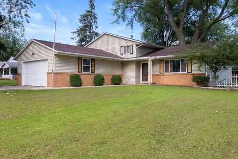 Exterior - 2911 E Perkins Ave, Sandusky, OH 44870 photo 2 of 7