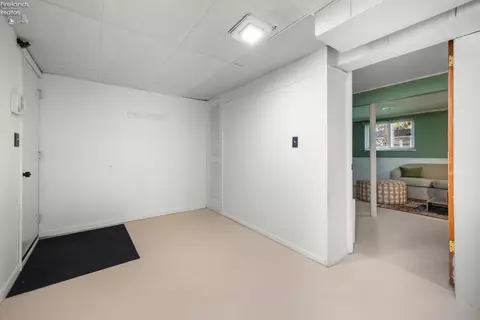 Entry Way - 2911 E Perkins Ave, Sandusky, OH 44870 photo 1 of 1