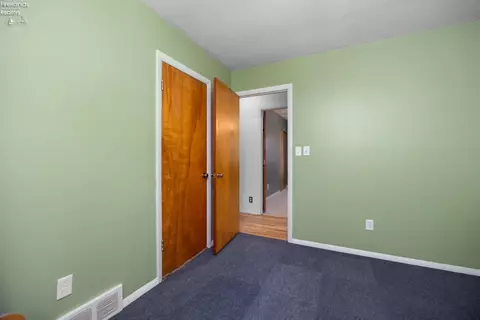 Bedroom - 2911 E Perkins Ave, Sandusky, OH 44870 photo 7 of 9