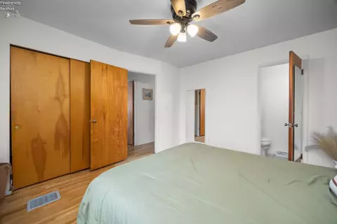Bedroom - 2911 E Perkins Ave, Sandusky, OH 44870 photo 3 of 9