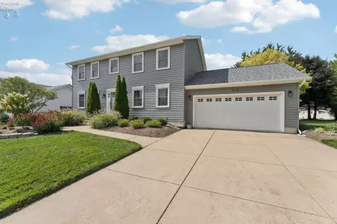 Exterior - 932 Glenview Dr, Huron, OH 44839 photo 8 of 15