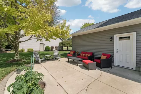 Exterior - 932 Glenview Dr, Huron, OH 44839 photo 3 of 15