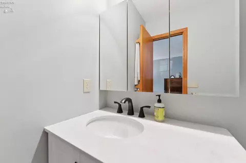 Bath - 932 Glenview Dr, Huron, OH 44839 photo 3 of 5