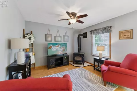 Living - 932 Glenview Dr, Huron, OH 44839 photo 1 of 5
