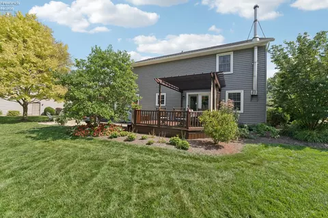 Exterior - 932 Glenview Dr, Huron, OH 44839 photo 11 of 15