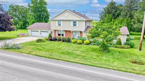 9113 Huron Avery Rd, Huron, OH 44839