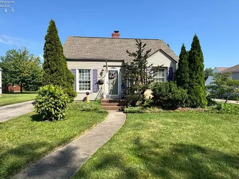 315 50th St, Sandusky, OH 44870