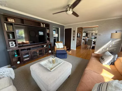 Living - 519 Washington Ave, Huron, OH 44839 photo 6 of 6