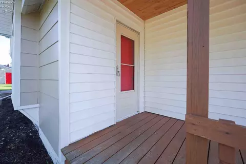 322 Vine St, Clyde, OH 43410 photo 5