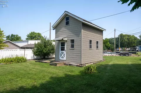 Exterior - 347 Hidden Beach Rd, Marblehead, OH 43440 photo 9 of 12