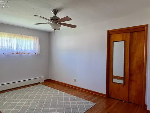 Bedroom - 347 Hidden Beach Rd, Marblehead, OH 43440 photo 5 of 5