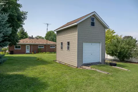Exterior - 347 Hidden Beach Rd, Marblehead, OH 43440 photo 10 of 12