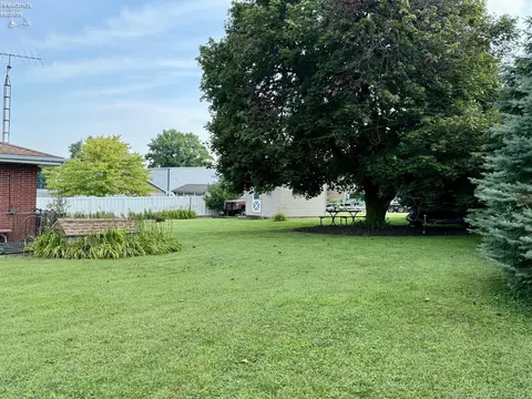 Exterior - 347 Hidden Beach Rd, Marblehead, OH 43440 photo 8 of 12
