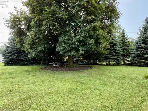 Exterior - 347 Hidden Beach Rd, Marblehead, OH 43440 photo 7 of 12