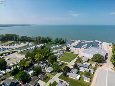 View/Area - 347 Hidden Beach Rd, Marblehead, OH 43440 photo 8 of 12