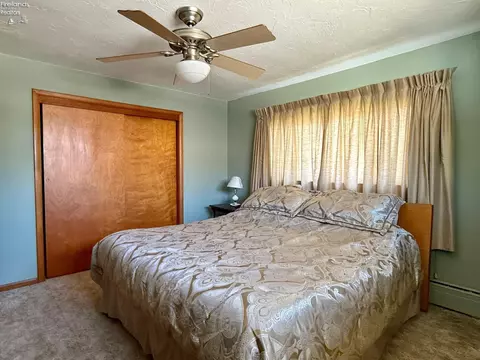 Bedroom - 347 Hidden Beach Rd, Marblehead, OH 43440 photo 2 of 5
