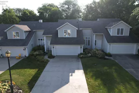 465 N Monument View Dr, Marblehead, OH 43440 photo 4