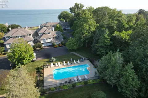 465 N Monument View Dr, Marblehead, OH 43440 photo 6