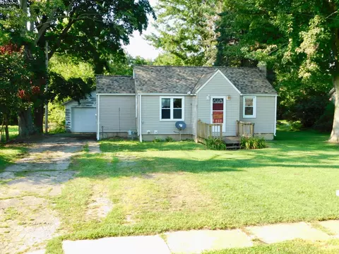 65 N Railroad St, New London, OH 44851