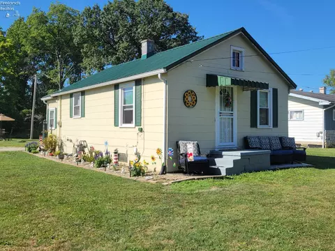 14 Republic St, Norwalk, OH 44857