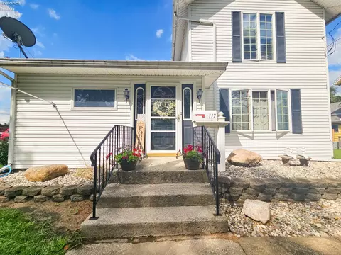 117 Nelson St, Clyde, OH 43410 photo 4