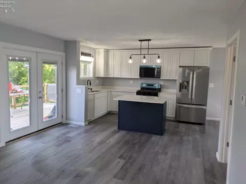 196 N Ridge St, Monroeville, OH 44847 photo 6