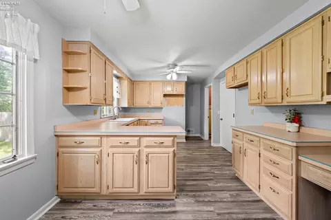Kitchen - 344 Yale, Elyria, OH 44035 photo 3 of 5