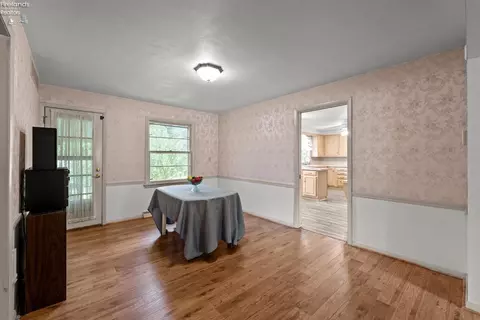 Dining - 344 Yale, Elyria, OH 44035 photo 1 of 3