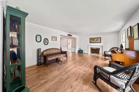 Living - 344 Yale, Elyria, OH 44035 photo 1 of 4