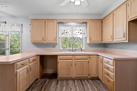 Kitchen - 344 Yale, Elyria, OH 44035 photo 5 of 5