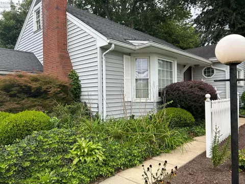 Exterior - 811 Berlin Rd, Huron, OH 44839 photo 2 of 6