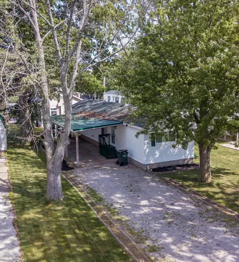1600 N Buck Rd #80, Marblehead, OH 43440