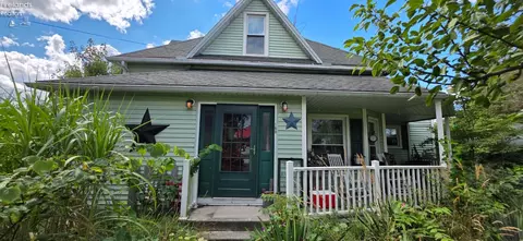 160 E Bryant Ave, Wayne, OH 43466 photo 2